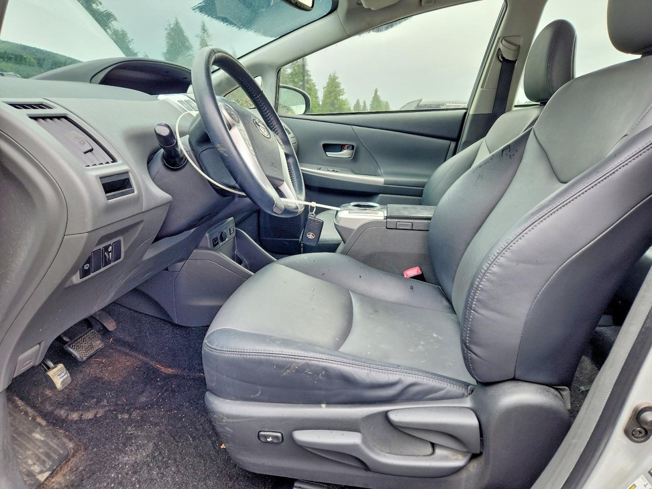 2013 Toyota Prius V Five - Фото 7