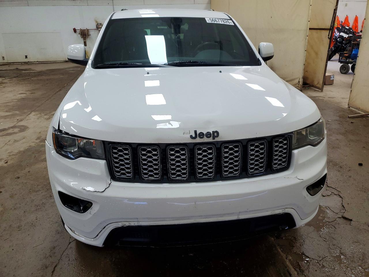 2021 Jeep Grand Cherokee Laredo - Image 5