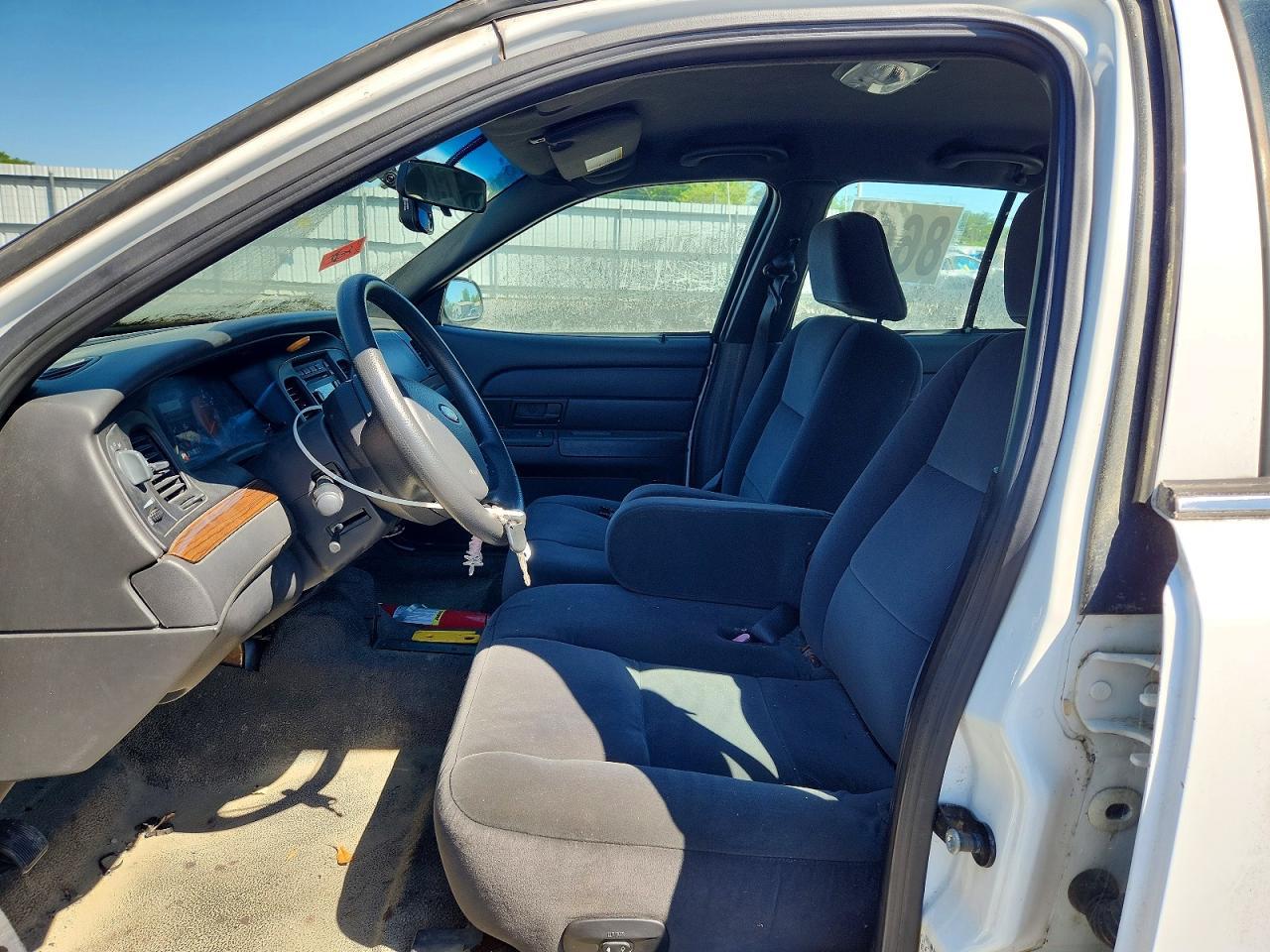 2010 Ford Crown Victoria S - Фото 7