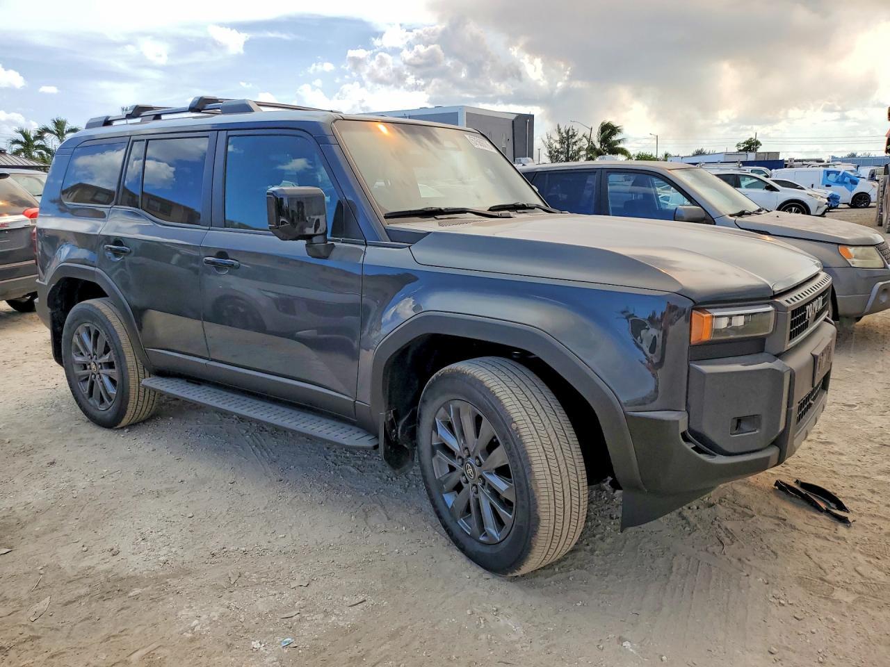 2025 Toyota Land Cruiser Base - Фото 4