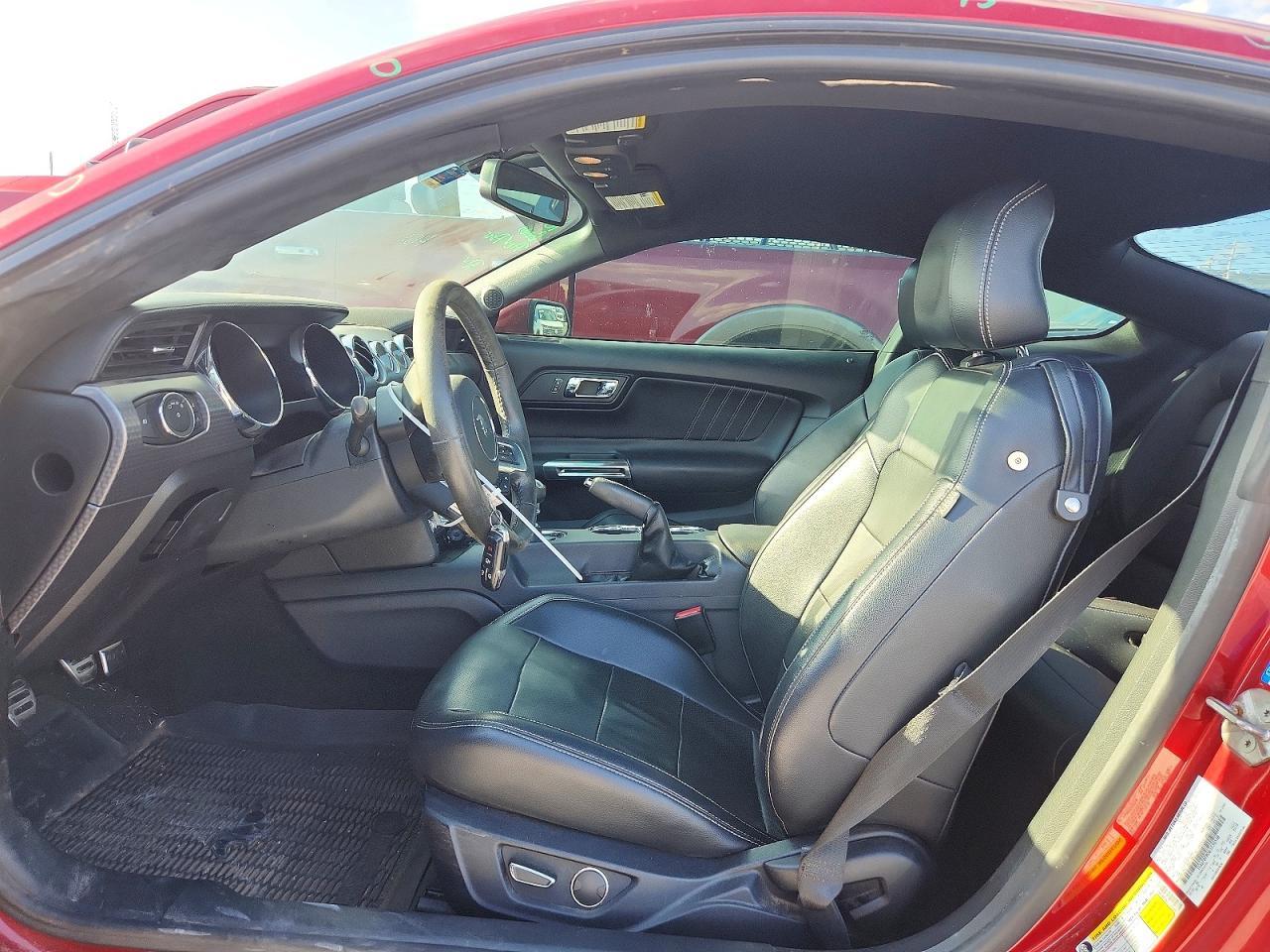 2016 Ford Mustang - Фото 7