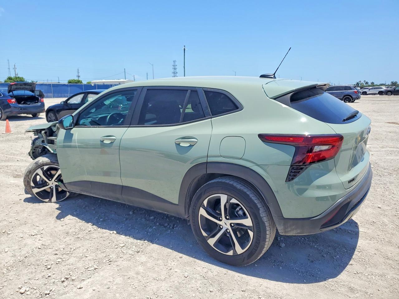 2024 Chevrolet Trax 1Rs - Image 2
