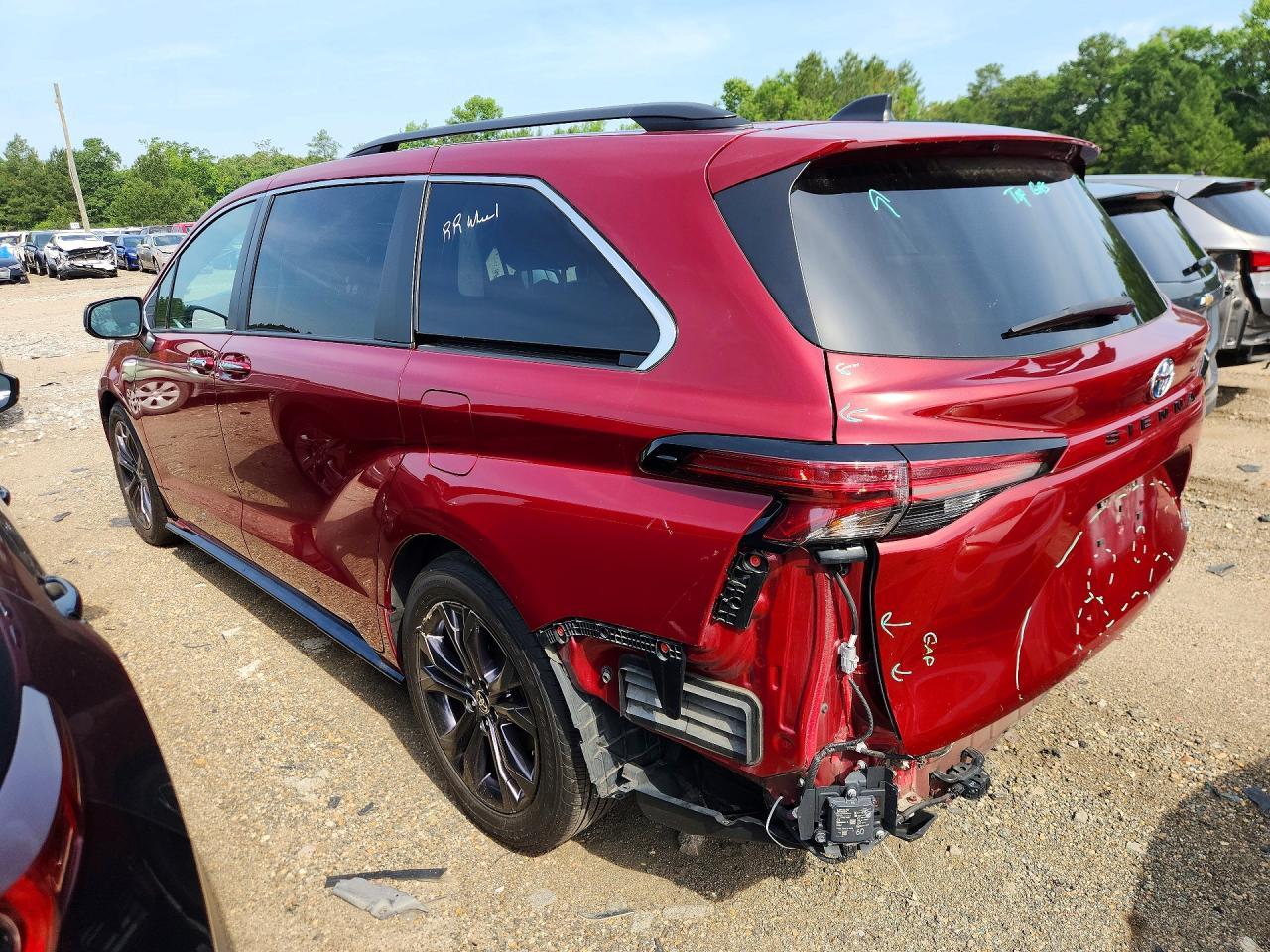 2022 Toyota Sienna Xse - Фото 2