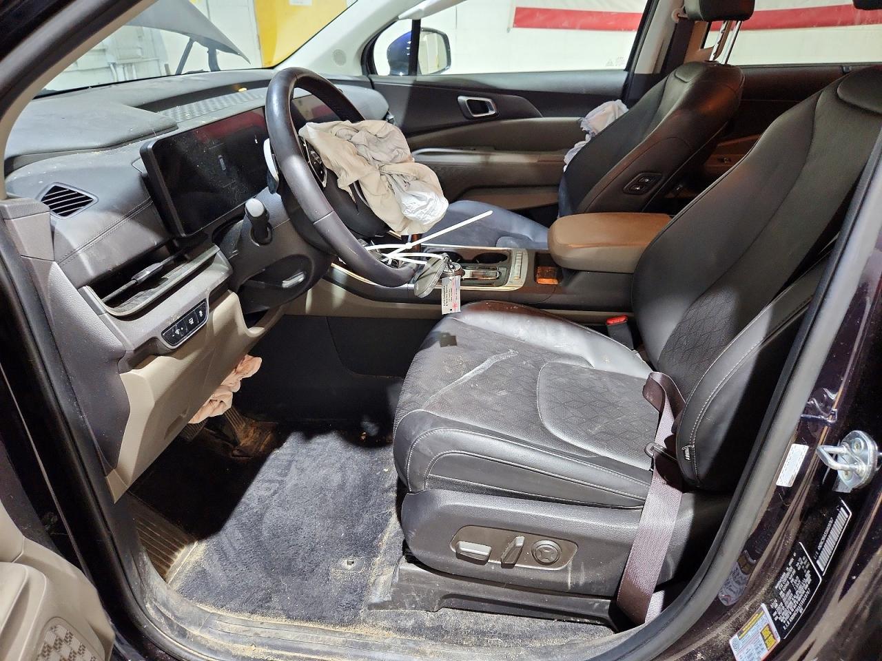 2025 Kia Carnival Ex - Image 7
