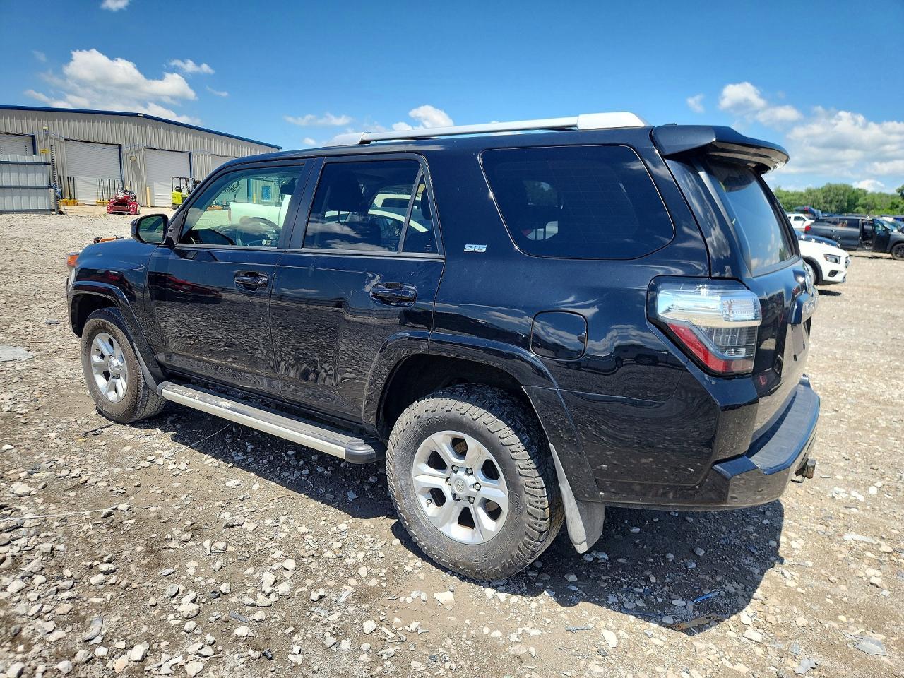 2017 Toyota 4Runner Sr5 - Image 2