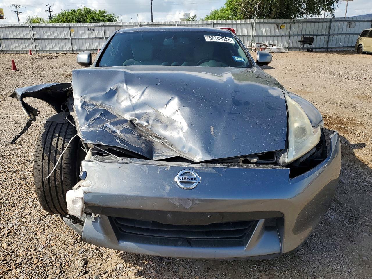 2011 Nissan 370Z Base - Фото 5