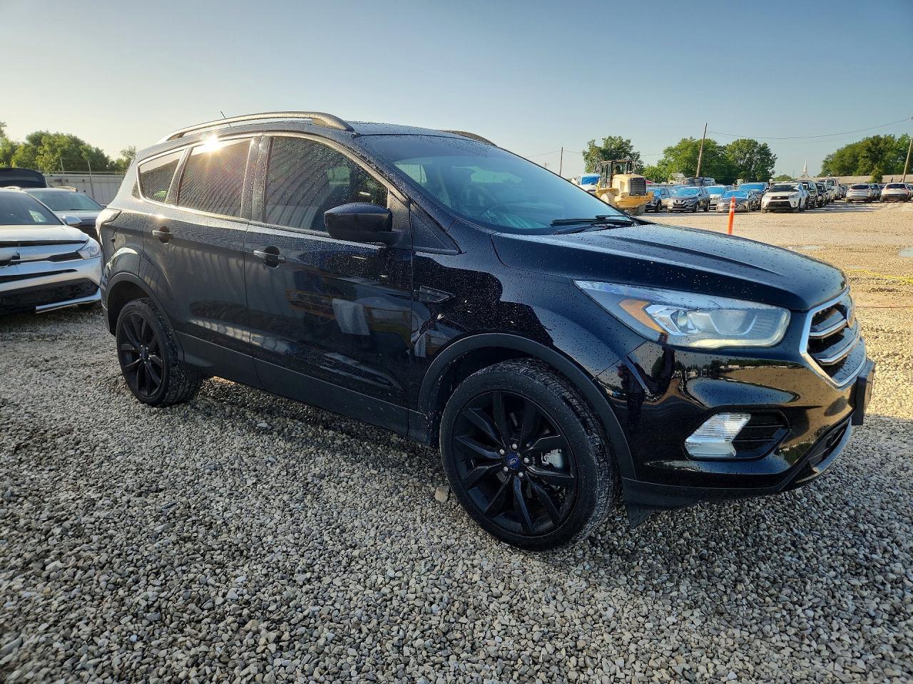 2017 Ford Escape Se - Фото 4
