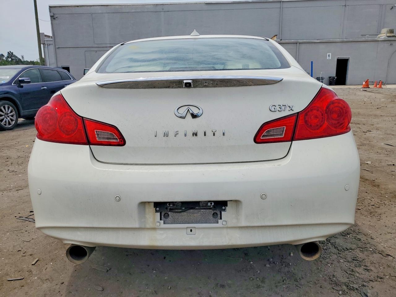 2010 Infiniti G37 Sedan X - Image 6