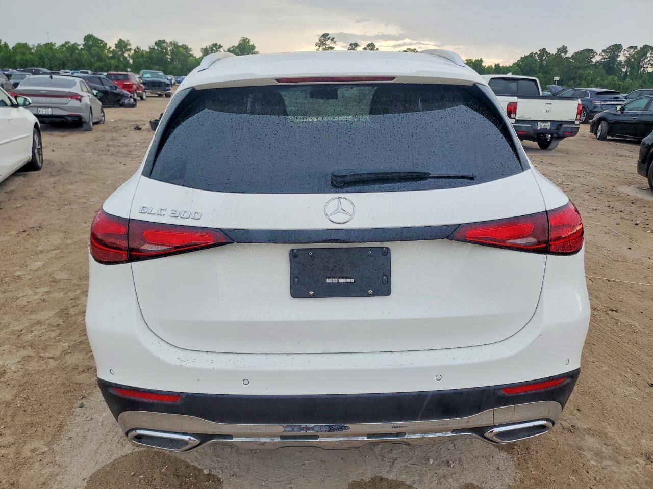 2026 Mercedes-Benz Glc 300 - Image 7