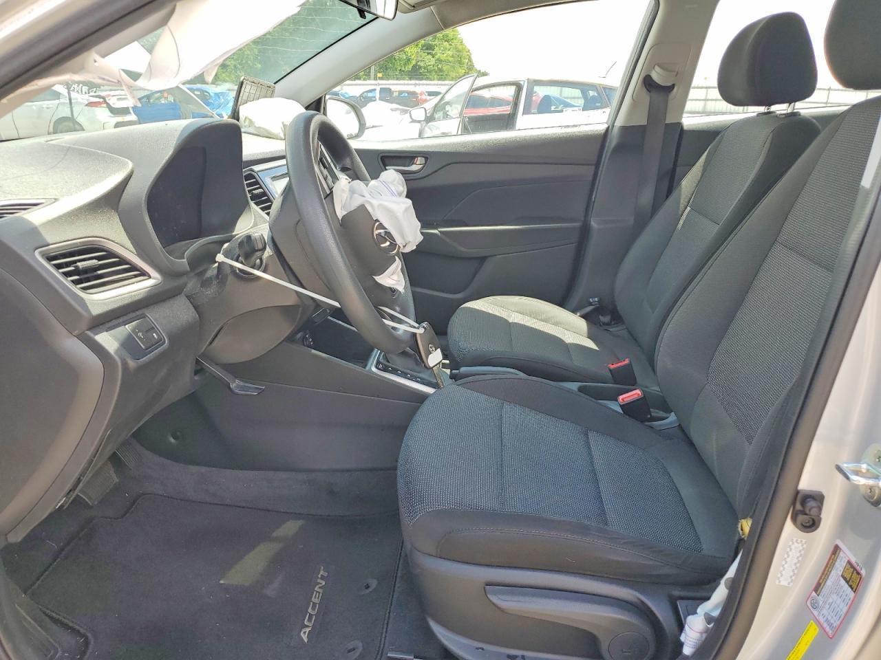 2021 Hyundai Accent Se - Фото 7