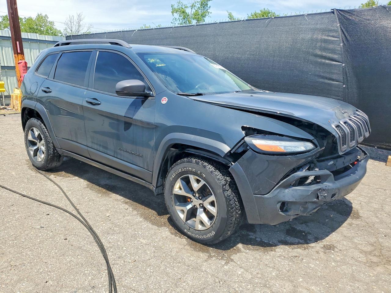 2016 Jeep Cherokee Trailhawk - Image 4