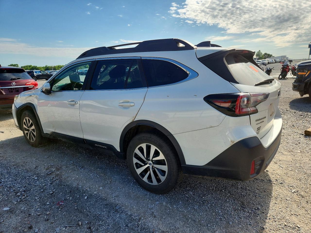 2022 Subaru Outback Premium - Фото 2