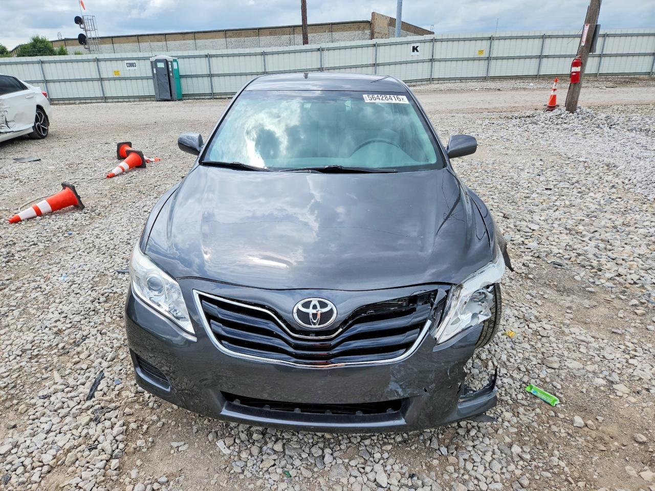 2011 Toyota Camry Le - Image 5