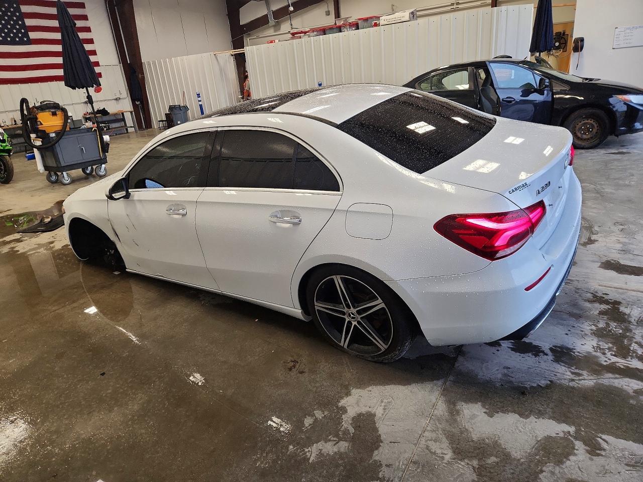 2019 Mercedes-Benz A 220 4Matic - Фото 2
