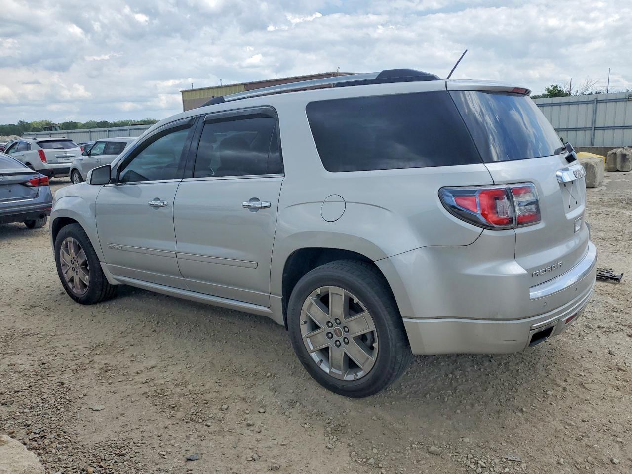 2014 GMC Acadia Denali - Image 2