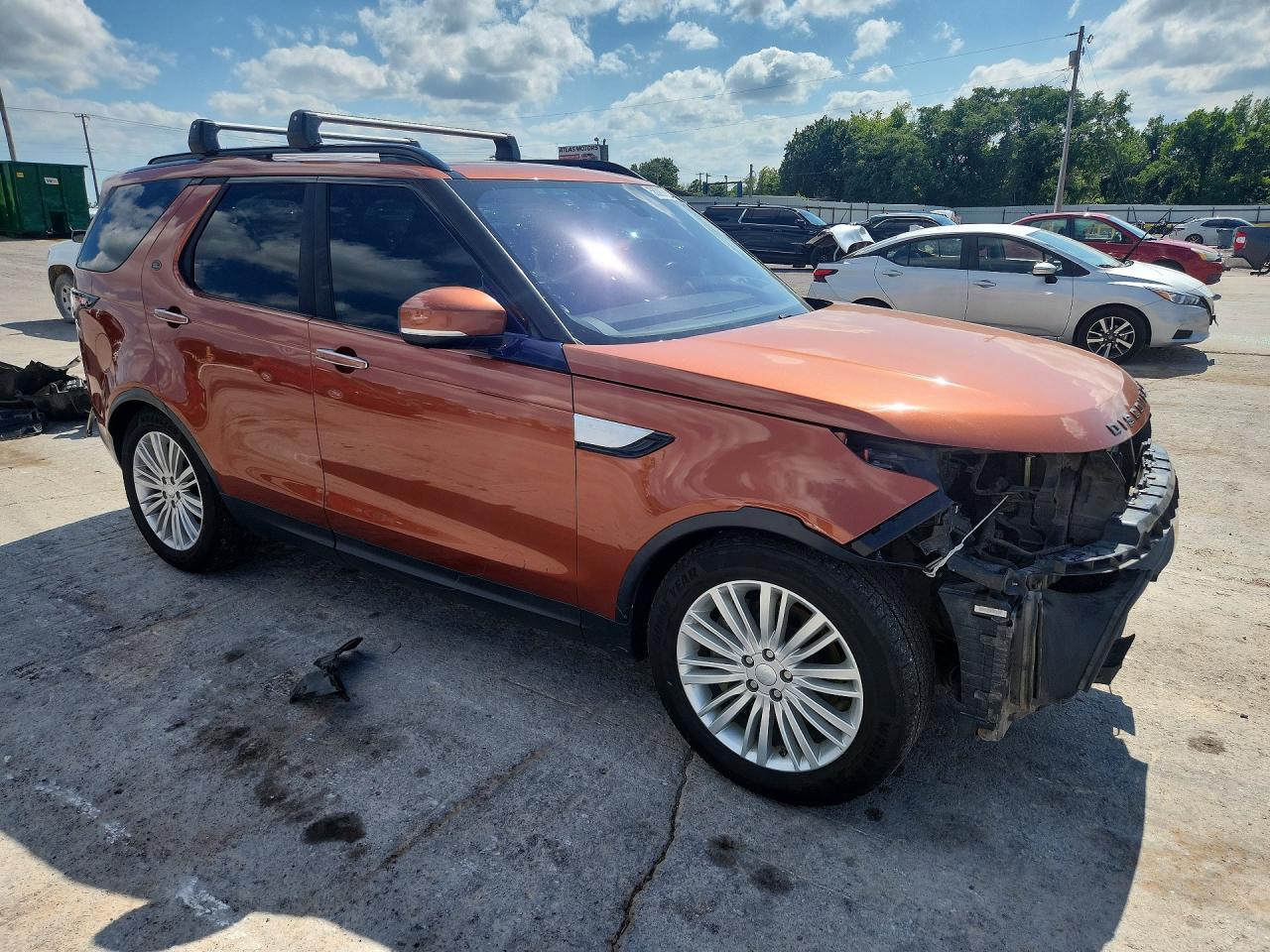 2018 Land Rover Discovery Hse Luxury - Image 4