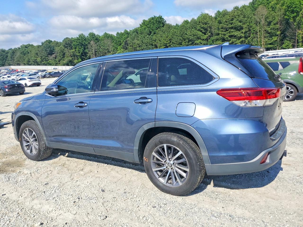 2019 Toyota Highlander Xle - Фото 2