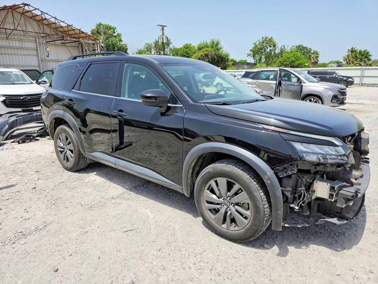 2023 Nissan Pathfinder Sv - Image 4