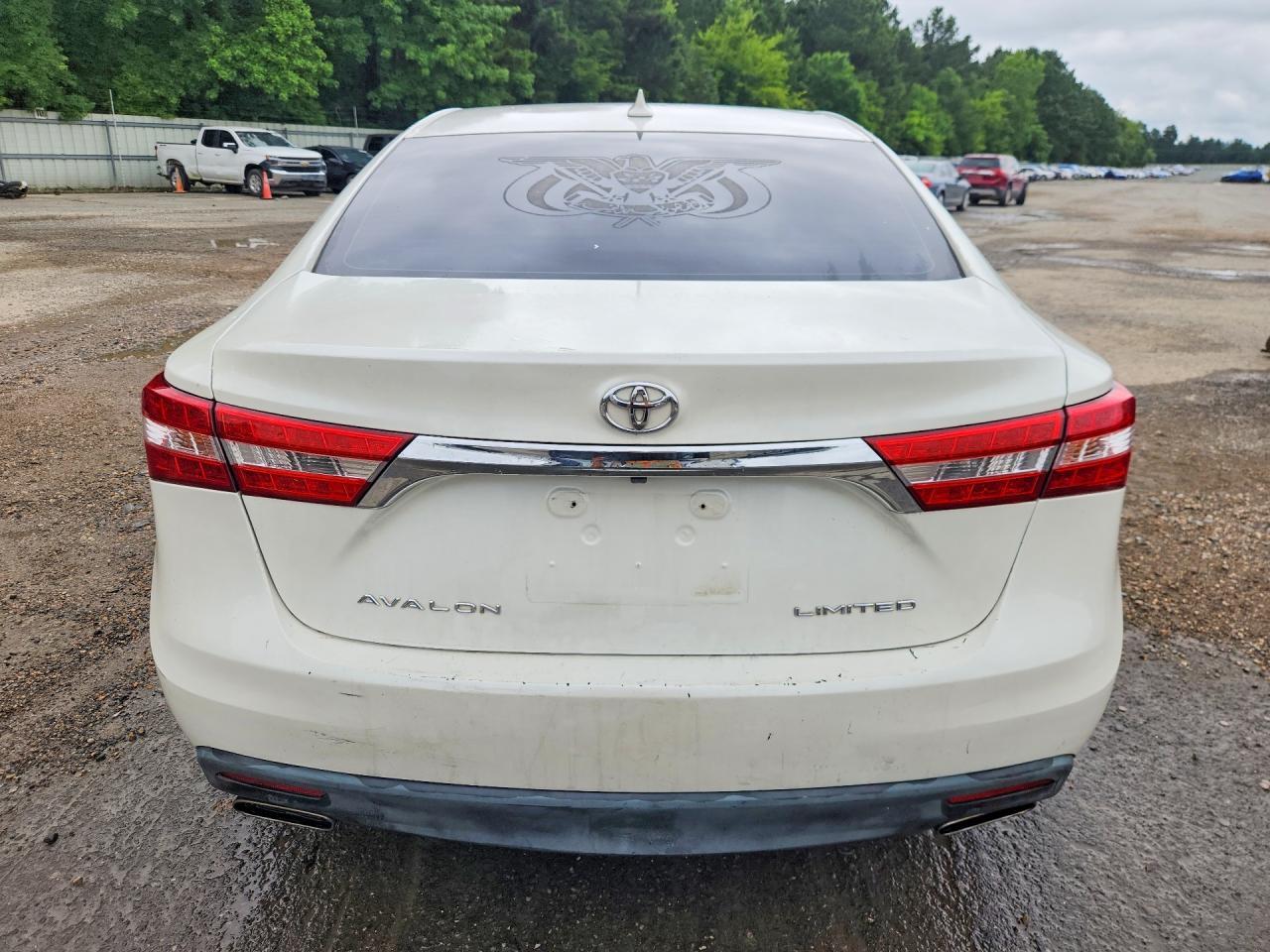 2015 Toyota Avalon Limited - Image 6