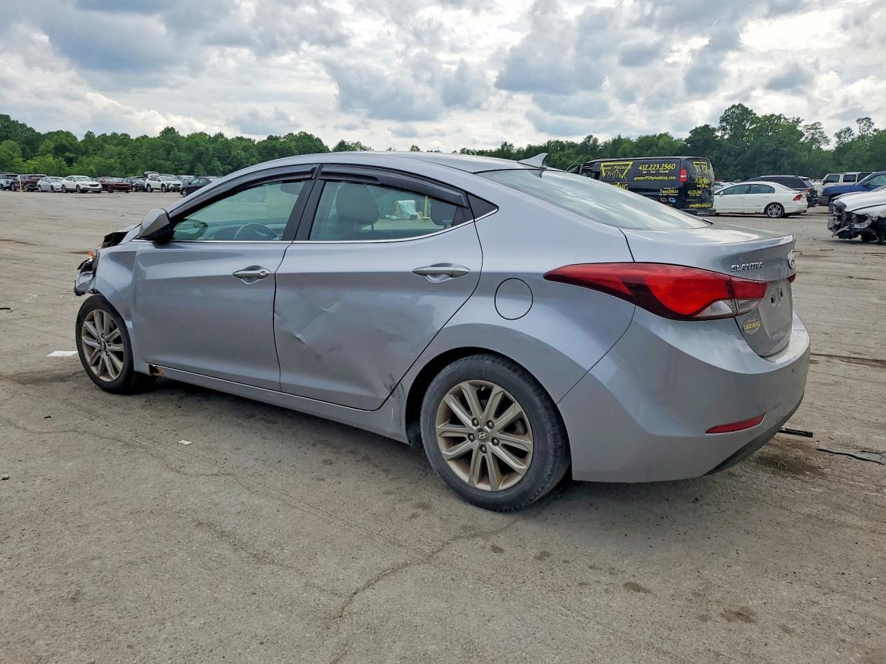 2015 Hyundai Elantra Se - Image 2