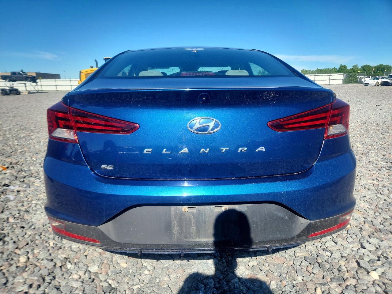 2020 Hyundai Elantra Se - Image 6