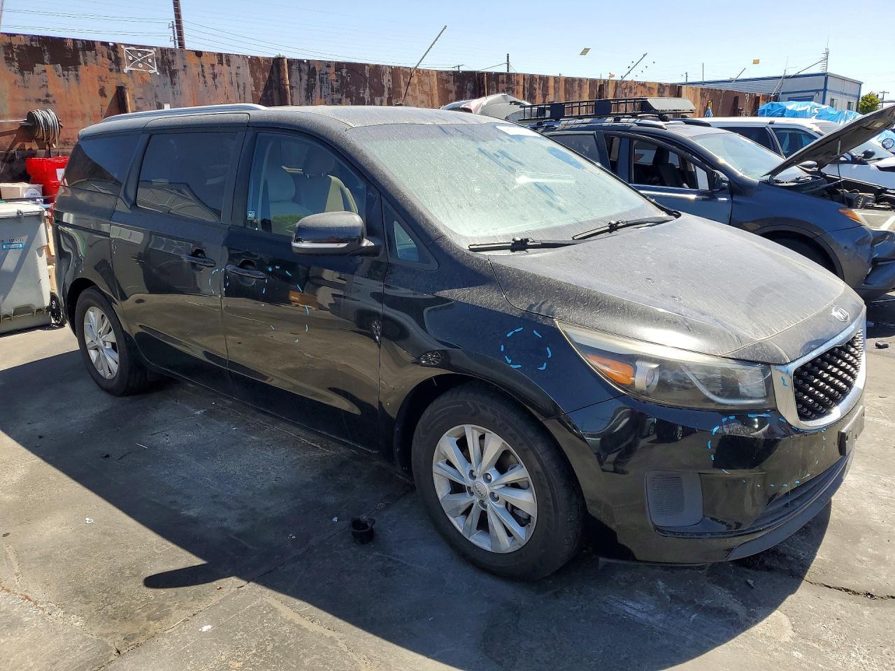 2016 Kia Sedona Lx - Фото 4