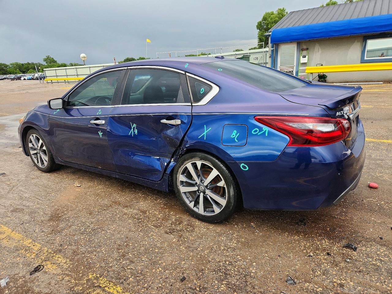 2018 Nissan Altima 2.5 Sr - Фото 2