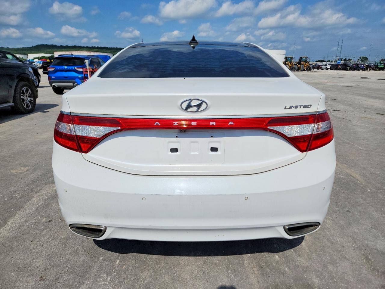 2014 Hyundai Azera Limited - Image 6