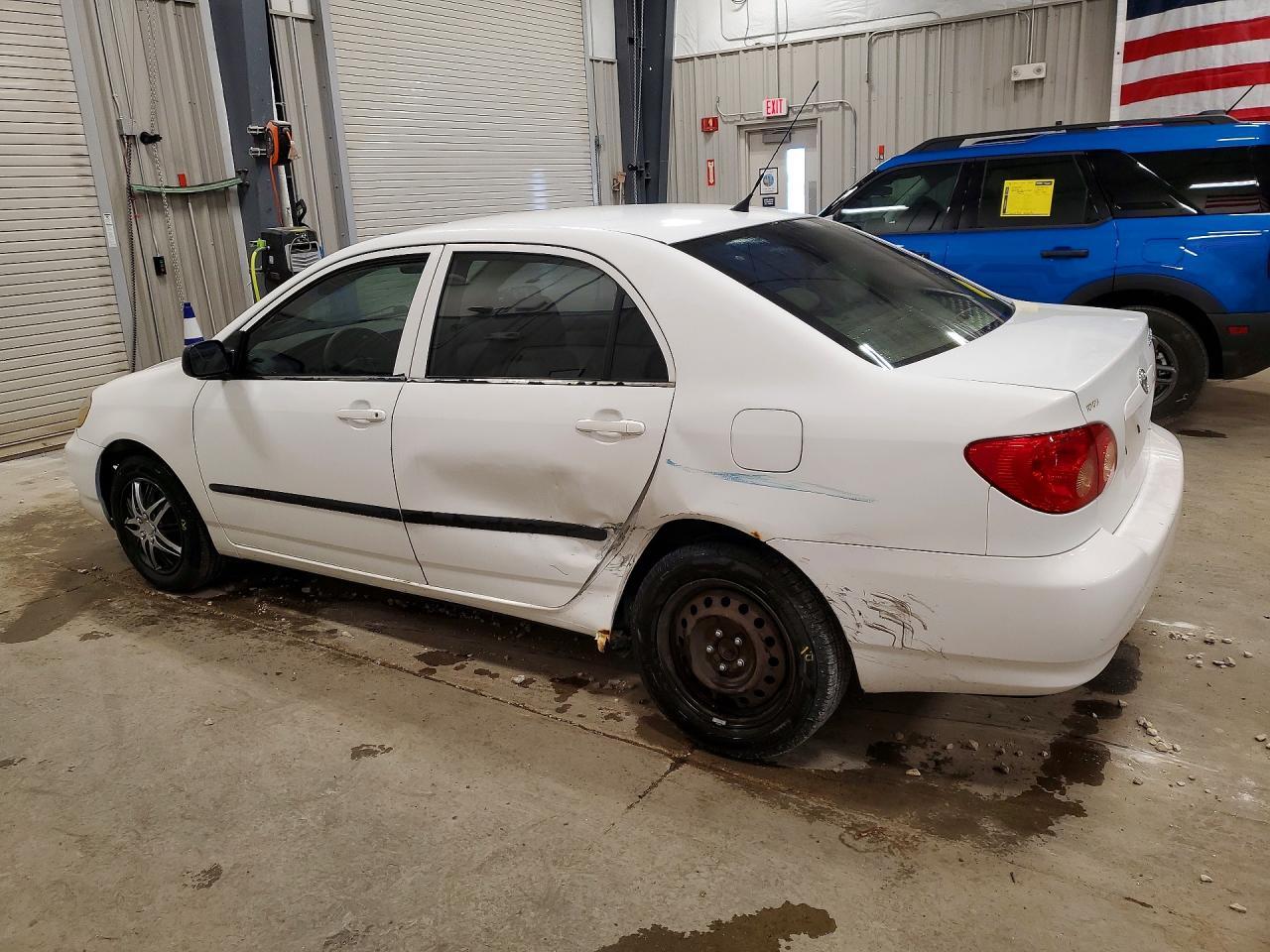 2005 Toyota Corolla Ce - Image 2