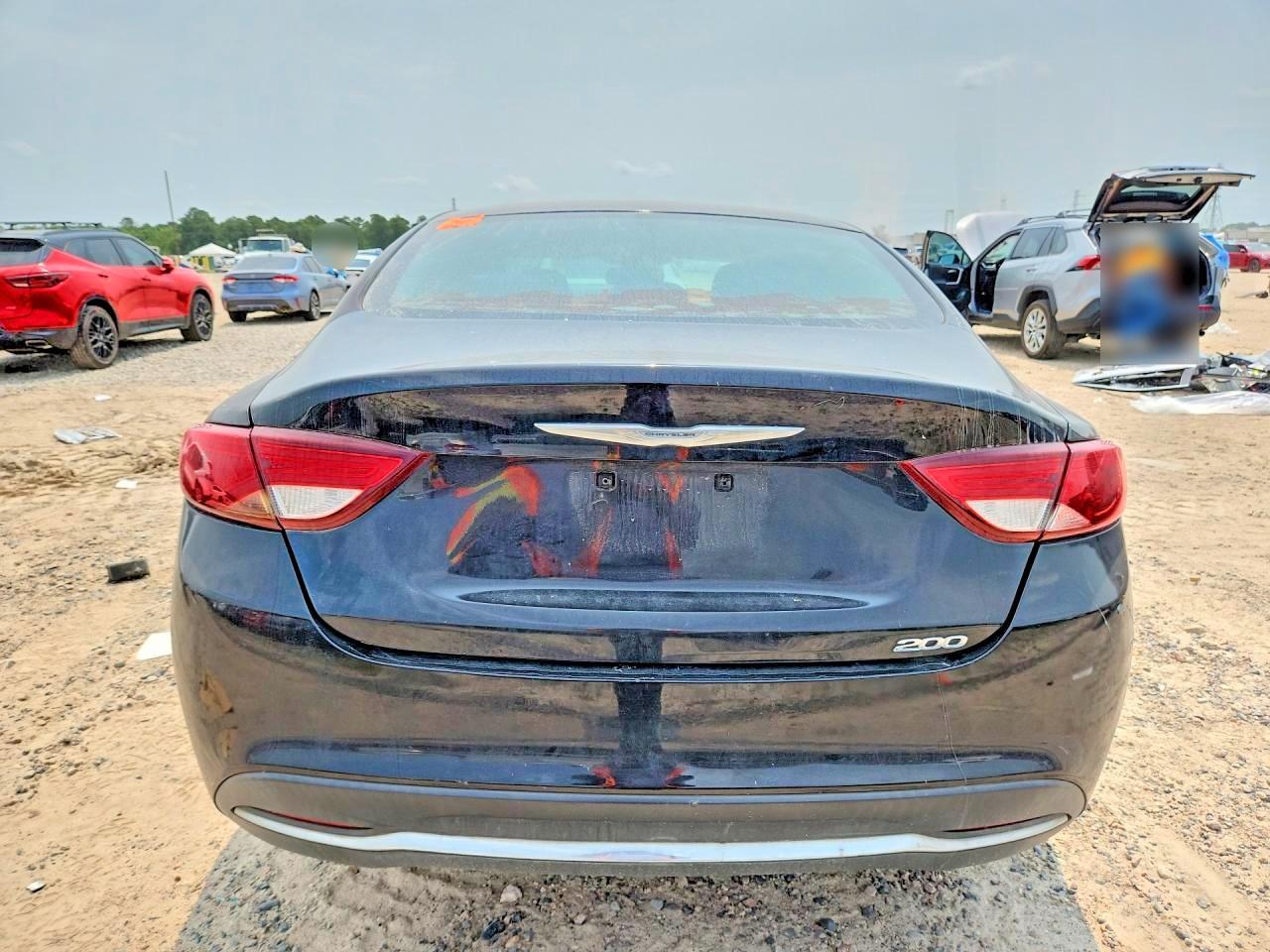 2015 Chrysler 200 Limited - Image 6
