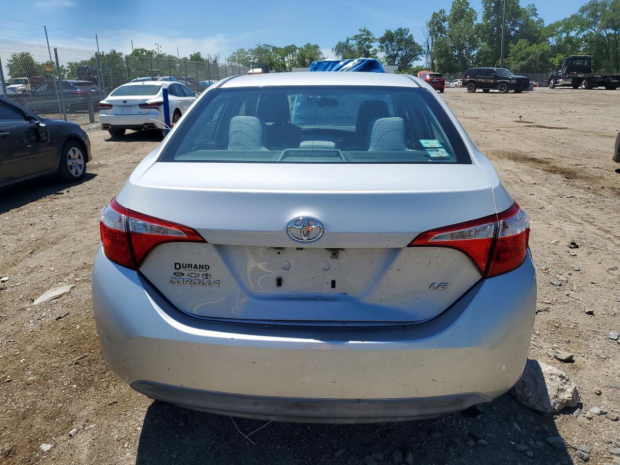 2015 Toyota Corolla Le - Фото 6
