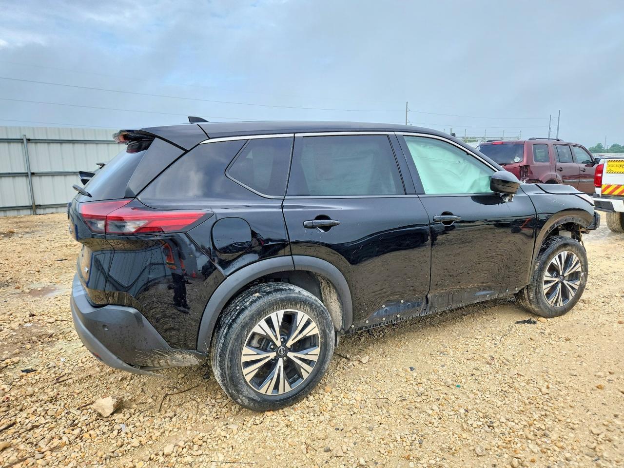 2023 Nissan Rogue Sv - Image 3