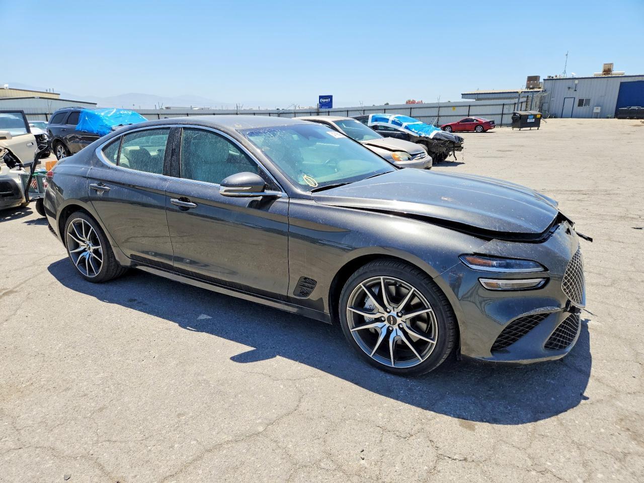 2025 Genesis G70 2.5T Standard - Image 4