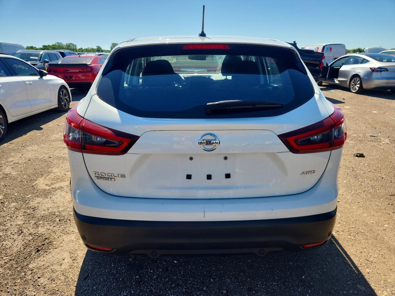 2021 Nissan Rogue Sport S - Фото 6