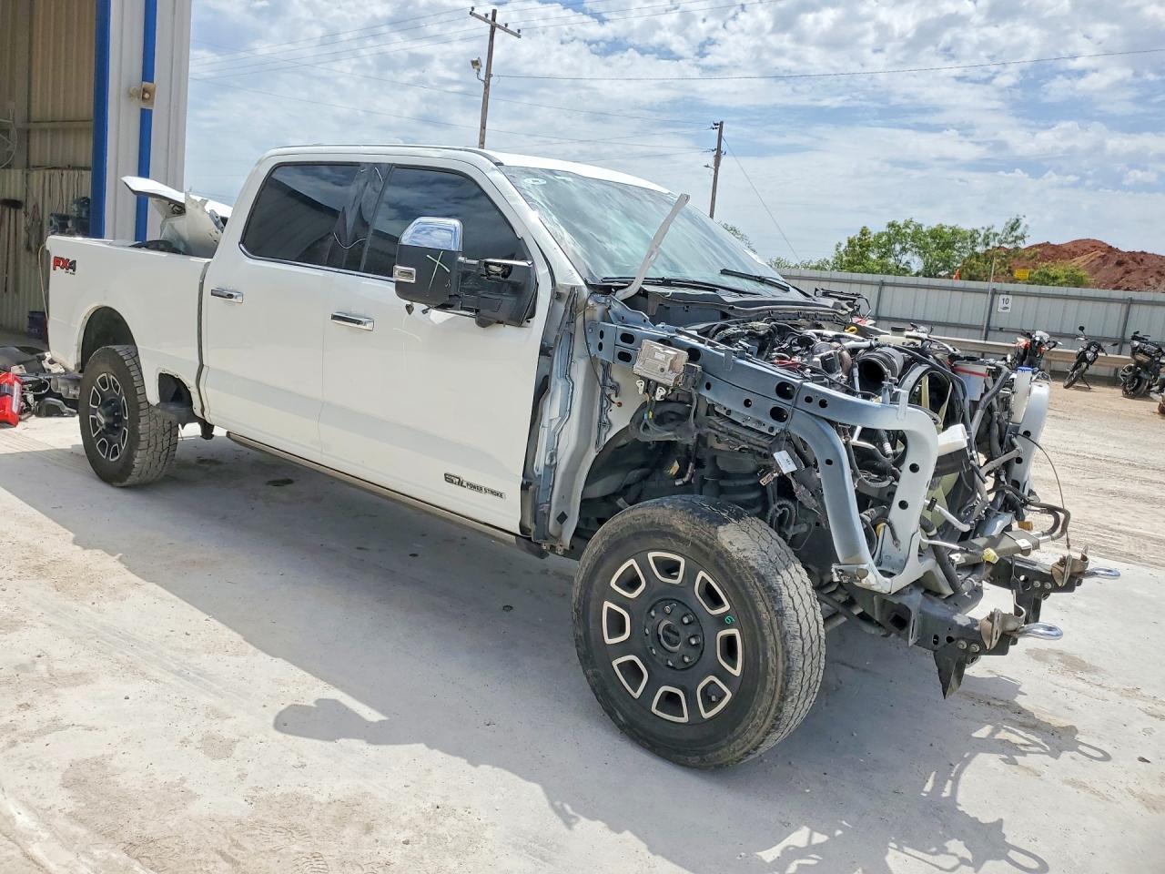 2024 Ford F250 Super Duty - Image 4