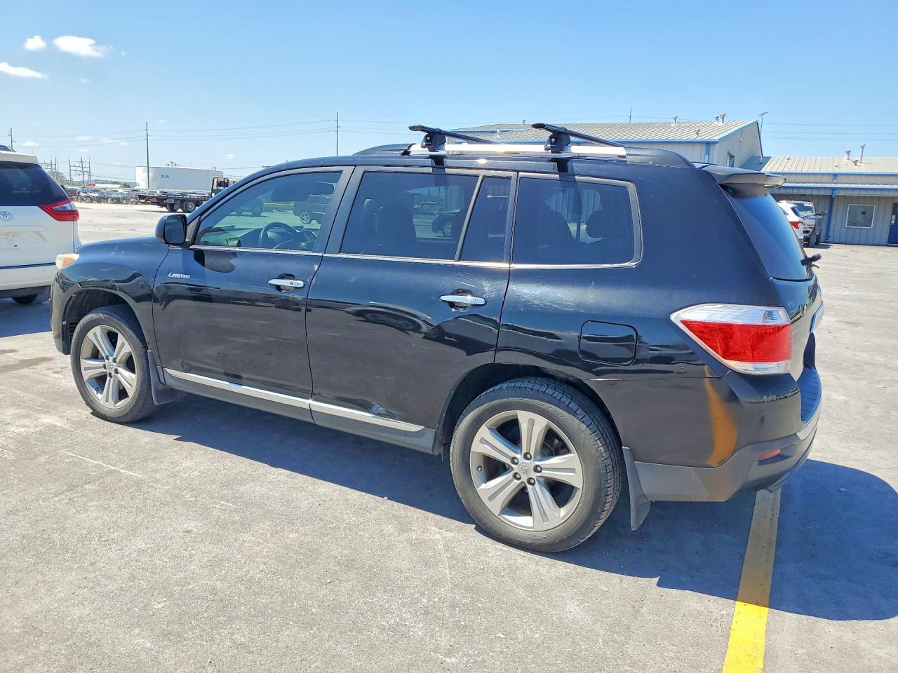2013 Toyota Highlander Limited - Image 2
