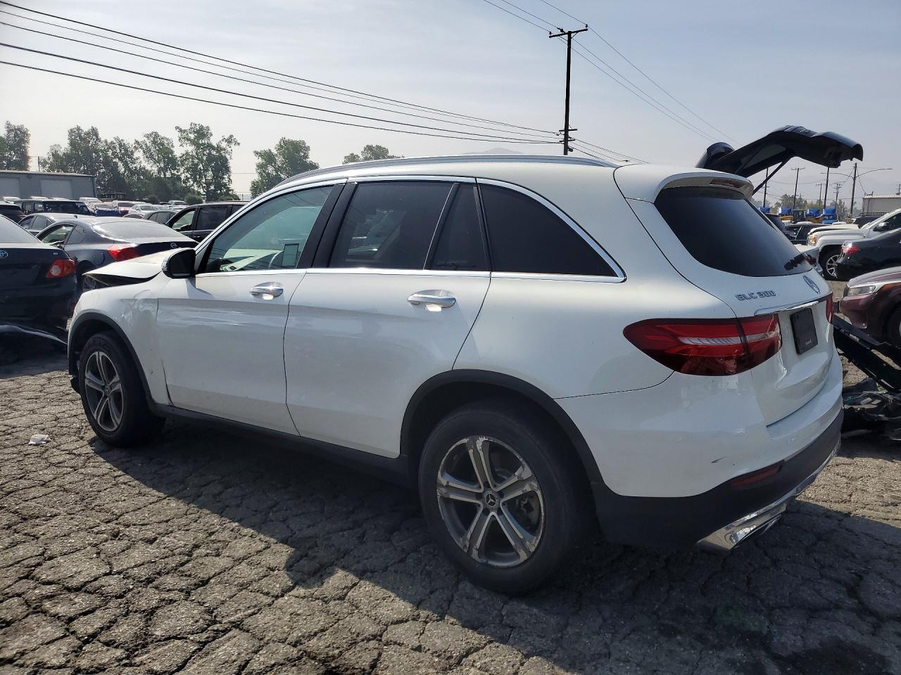 2019 Mercedes-Benz Glc 300 - Image 2