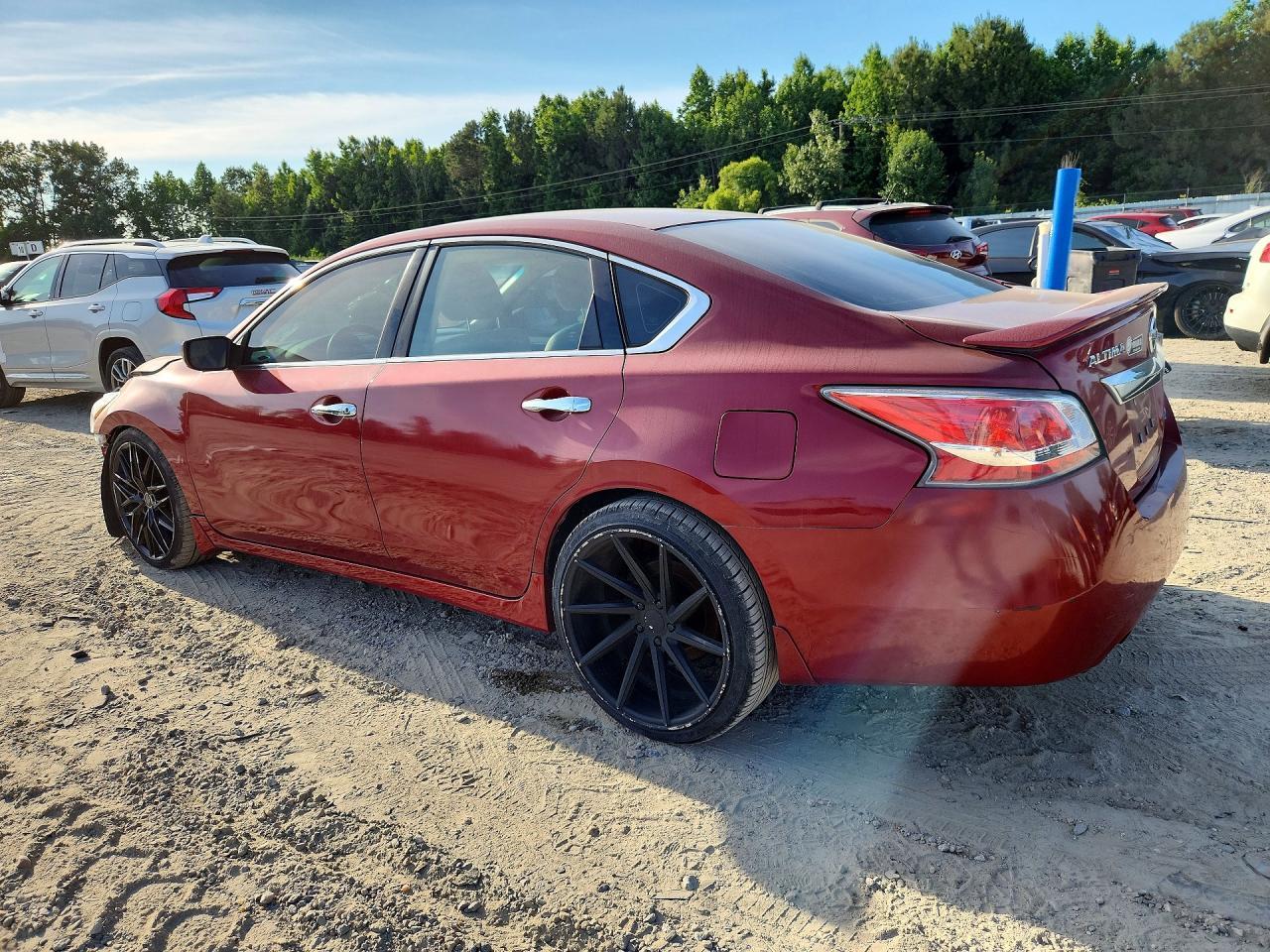 2014 Nissan Altima 2.5 S - Фото 2