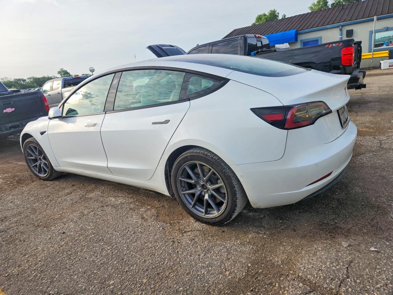 2021 Tesla Model 3 - Фото 2