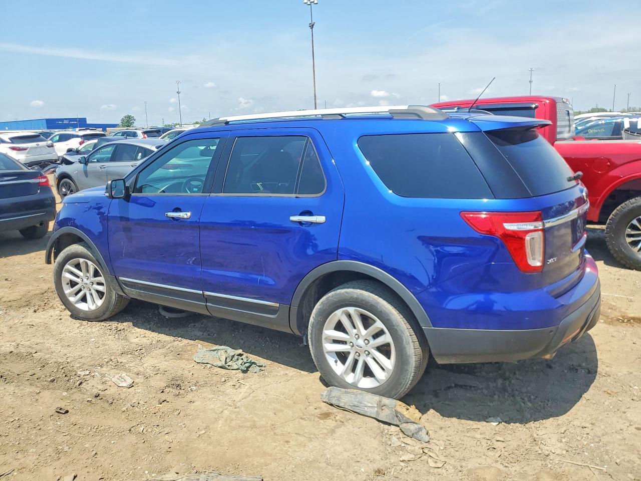 2014 Ford Explorer Xlt - Фото 2