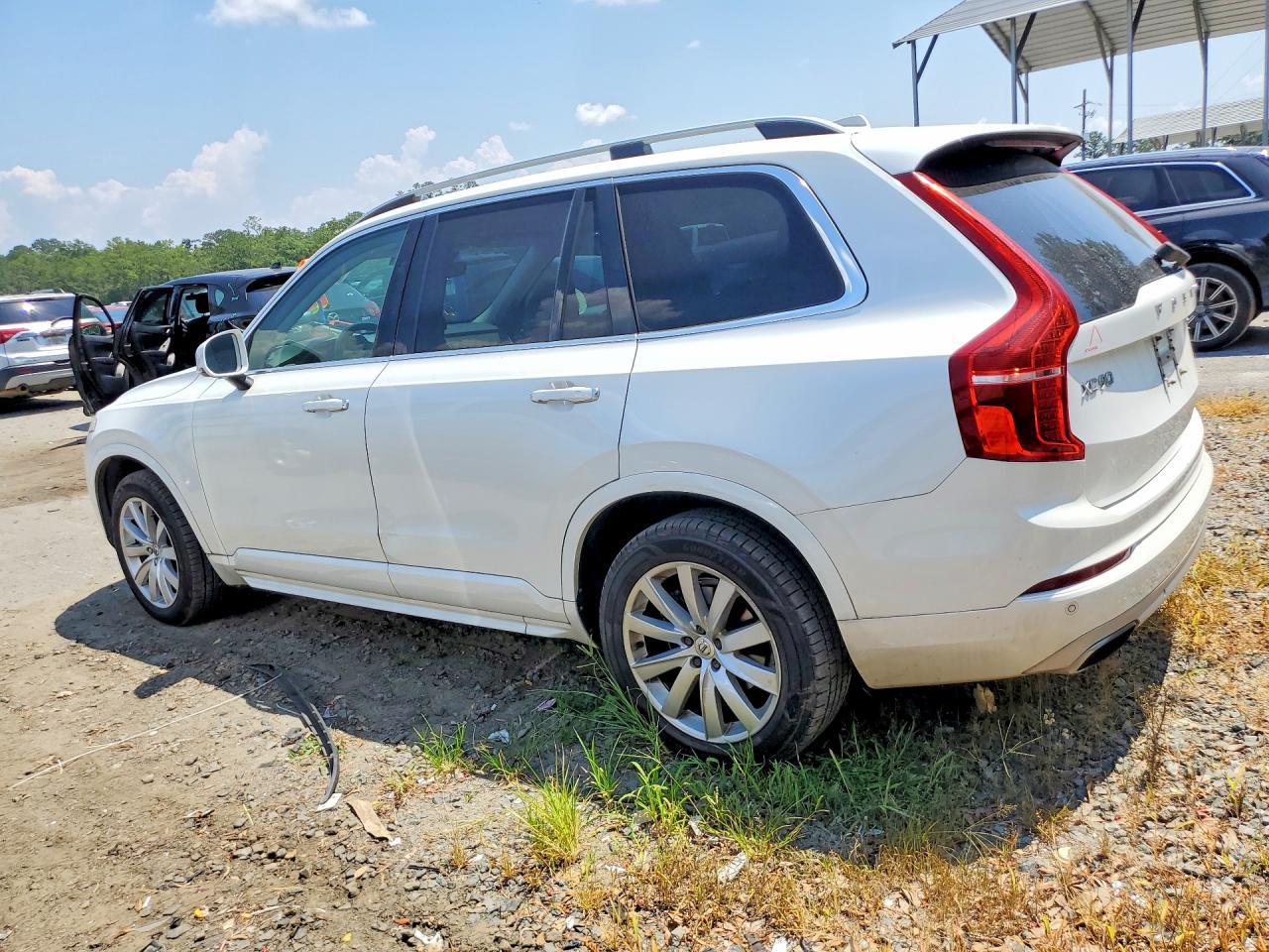 2016 Volvo Xc90 T6 - Image 2