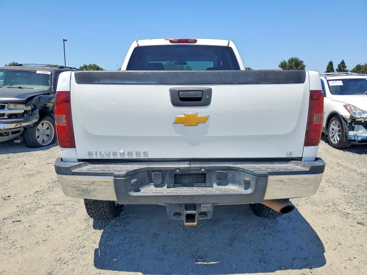2013 Chevrolet Silverado C2500 Heavy Duty - Фото 6