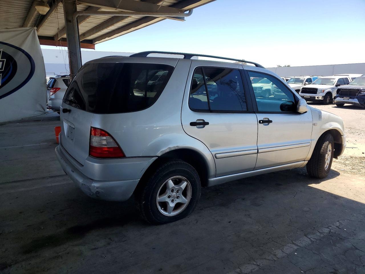 2000 Mercedes-Benz Ml 320 - Фото 3