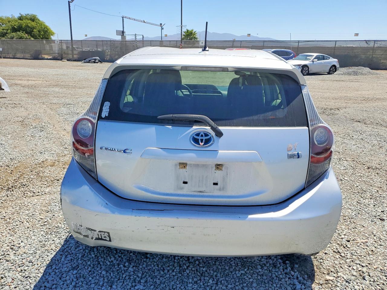 2013 Toyota Prius C - Фото 6