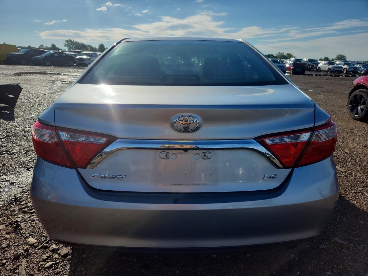 2017 Toyota Camry Le - Image 6