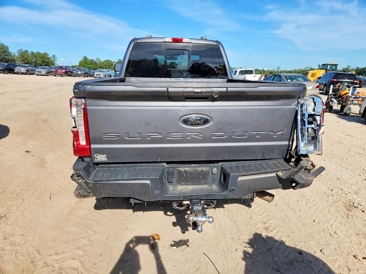 2024 Ford F250 Super Duty - Фото 6