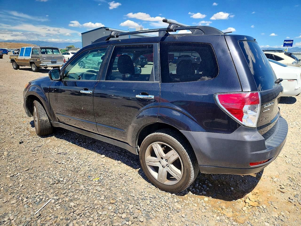 2010 Subaru Forester - Image 2