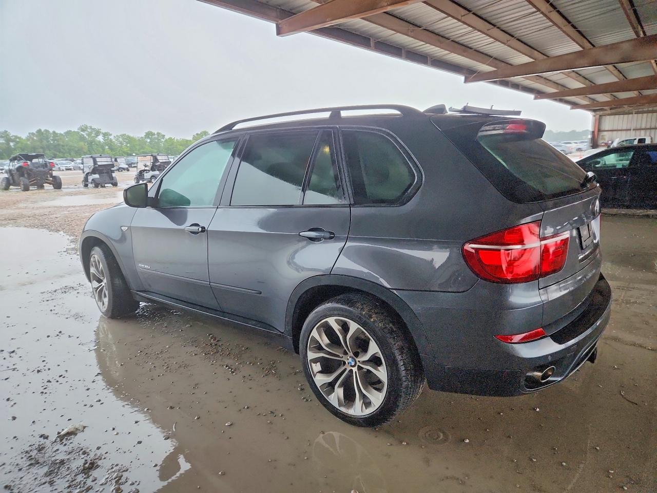 2012 BMW X5 xDrive35D - Image 2