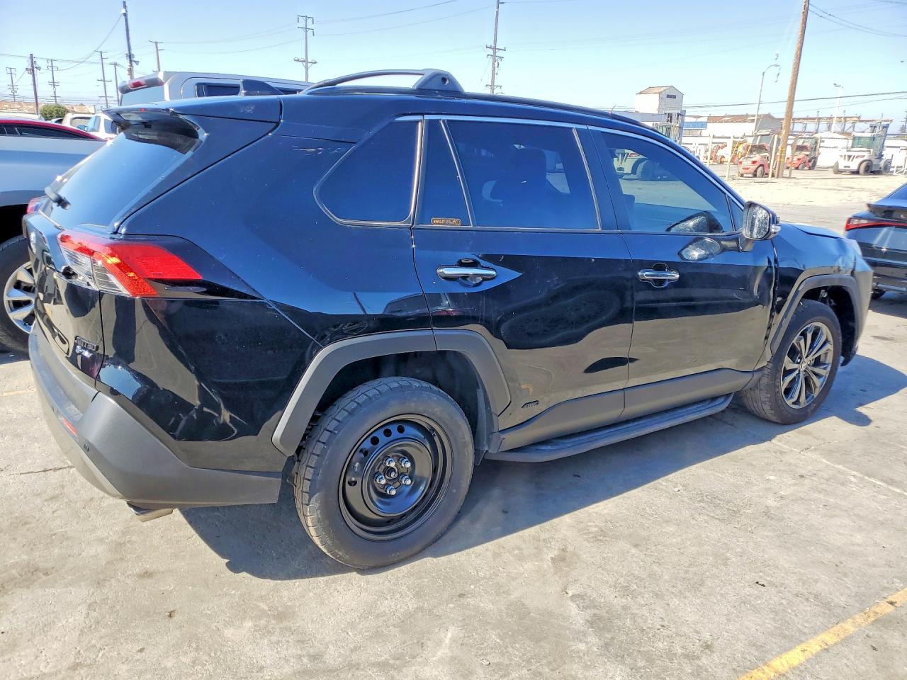 2025 Toyota Rav4 Limited - Фото 3
