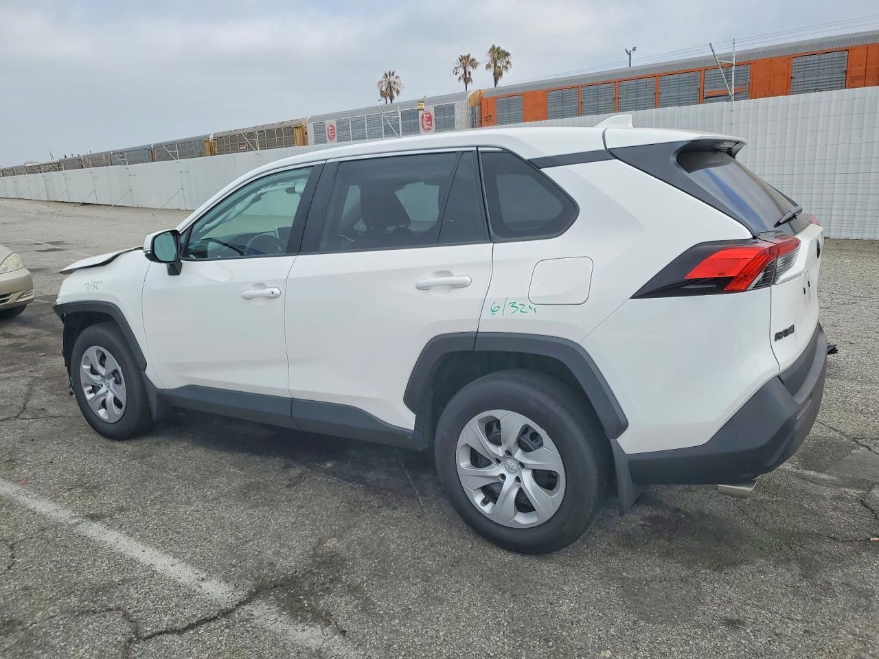 2025 Toyota Rav4 Le - Фото 2
